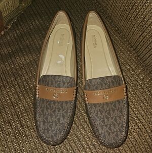 Michael Kors Tan and Brown Patterned Loafers